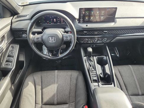 Used 2023 Honda Accord Sport image 11