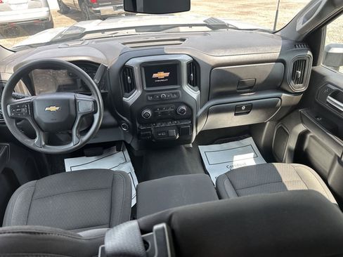 Used 2024 Chevrolet Silverado 2500 Custom w/ Custom Convenience Package AWD/4WD image 18