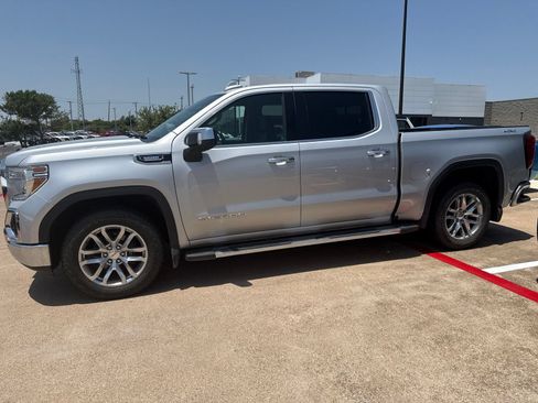 Used 2021 GMC Sierra 1500 SLT w/ SLT Premium Plus Package AWD/4WD image 5