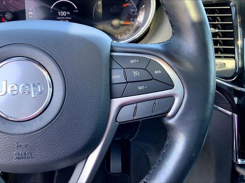 Used 2020 Jeep Grand Cherokee Limited image 25