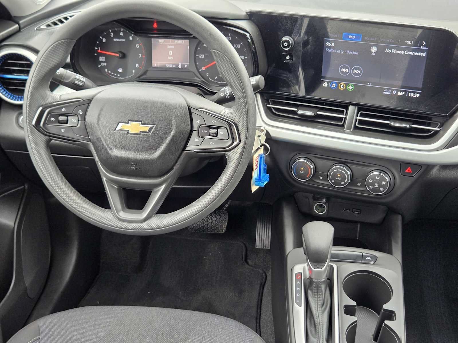 Used 2024 Chevrolet Trax LS w/ LS Convenience Package FWD image 25