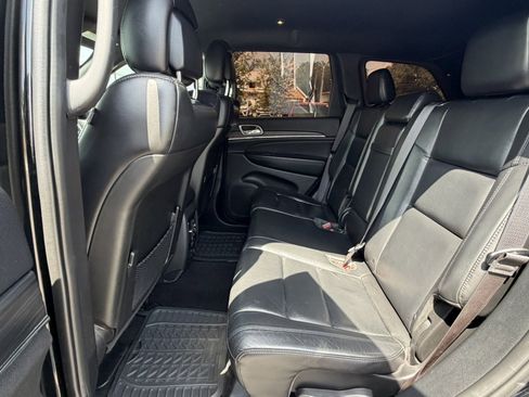 Used 2019 Jeep Grand Cherokee Limited AWD/4WD image 15