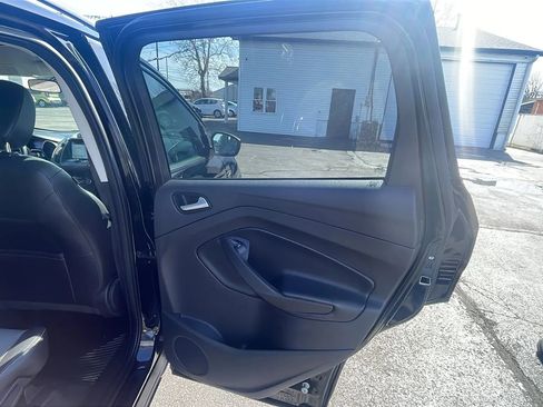 Used 2018 Ford Escape SE w/ SE Sport Appearance Package image 24