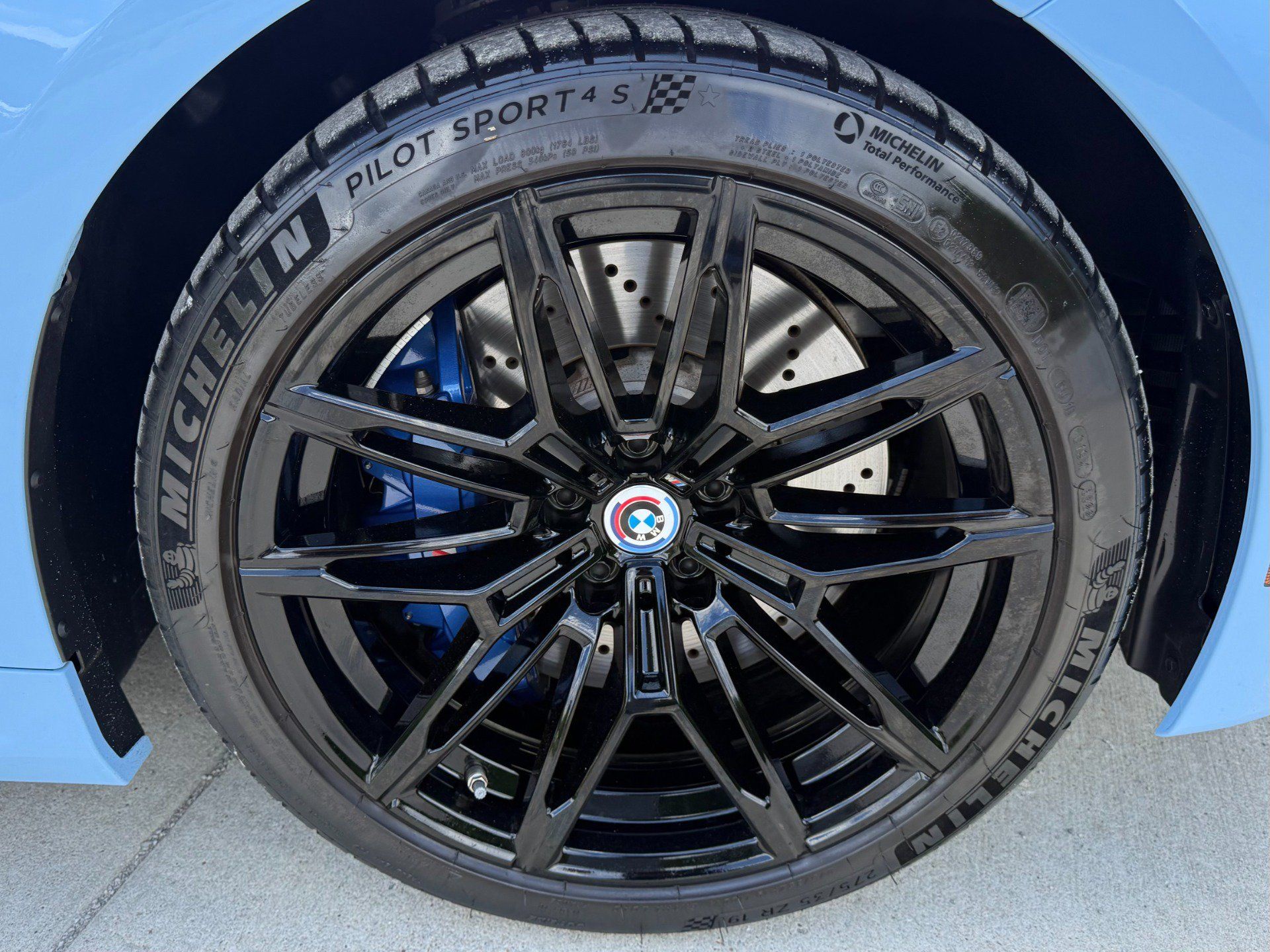 Used 2023 BMW M2 w/ Lighting Package RWD image 51