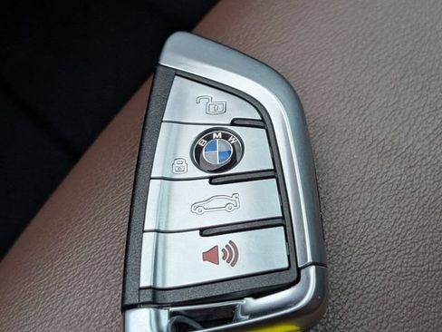 Used 2021 BMW X5 sDrive40i w/ Premium Package RWD image 34
