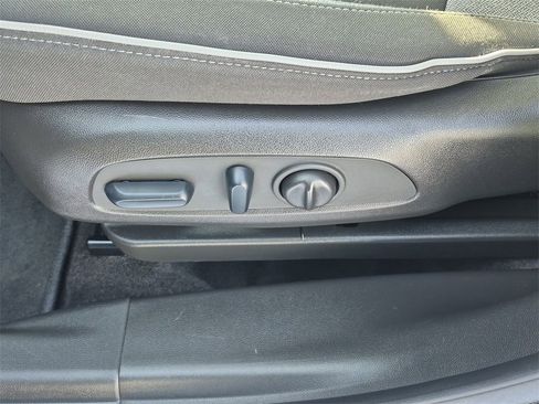 Used 2023 Chevrolet TrailBlazer LT w/ Convenience Package image 19