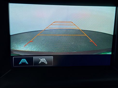 Used 2017 GMC Acadia SLE image 19