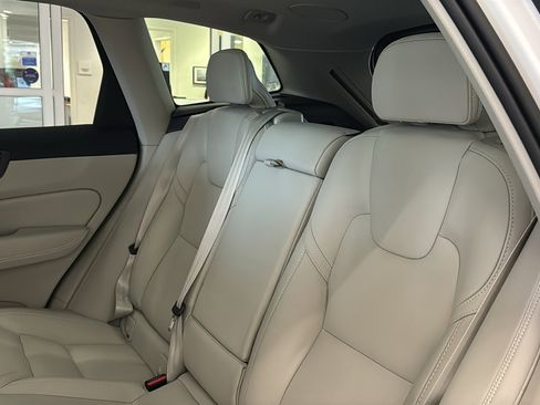 Used 2024 Volvo XC60 T8 Ultimate w/ Climate Package AWD/4WD image 26