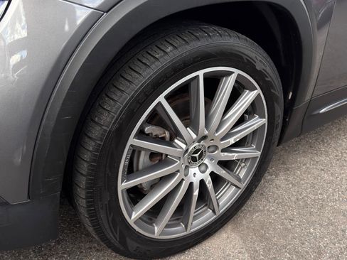 Used 2021 Mercedes-Benz GLB 250 4MATIC image 12