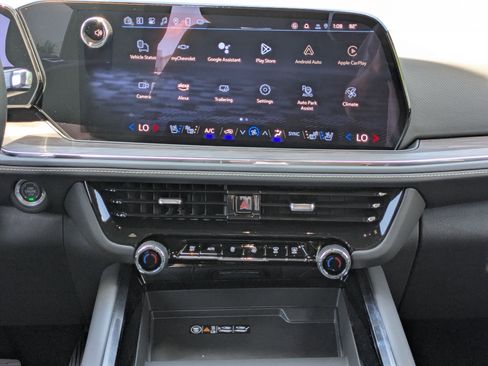 New 2025 Chevrolet Suburban Premier w/ Sun And Tow Package image 6