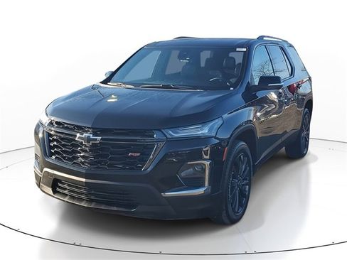 Certified 2023 Chevrolet Traverse RS image 2