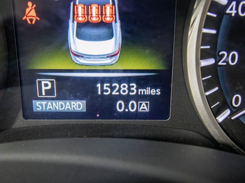 Used 2024 INFINITI Q50 Sensory image 18