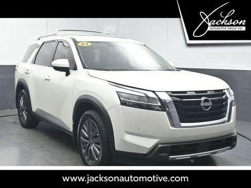 Used 2023 Nissan Pathfinder SL w/ SL Premium Package FWD image 1