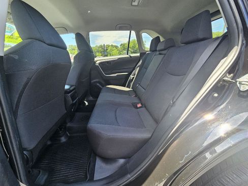 Used 2020 Toyota RAV4 LE w/ All Weather Liner Package AWD/4WD image 17
