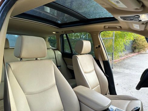 Used 2017 BMW X3 sDrive28i image 17