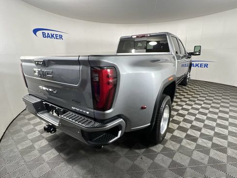 Certified 2025 GMC Sierra 3500 Denali Ultimate AWD/4WD image 9
