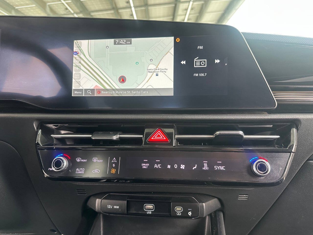 Used 2023 Kia Niro Wind FWD image 16