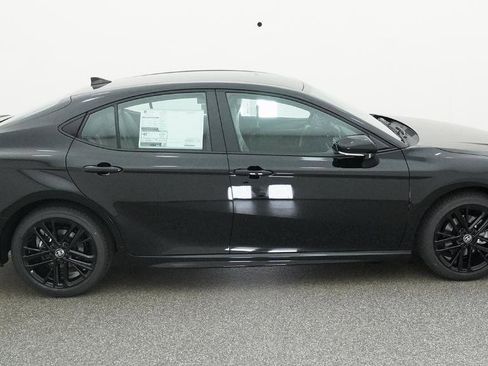 Used 2026 Toyota Camry SE image 14