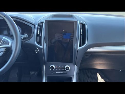 Used 2022 Ford Edge SEL w/ Convenience Package image 16