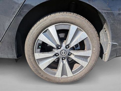 Used 2019 Nissan Sentra SV w/ Special Edition Package FWD image 15