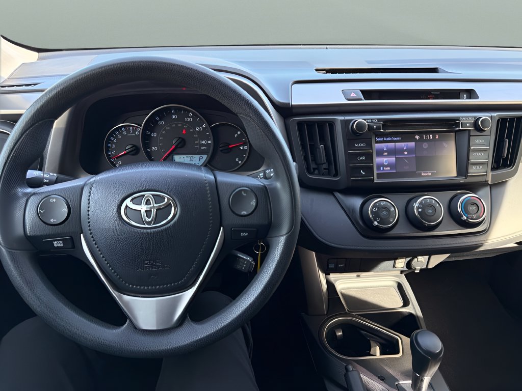 Used 2016 Toyota RAV4 LE AWD/4WD image 11