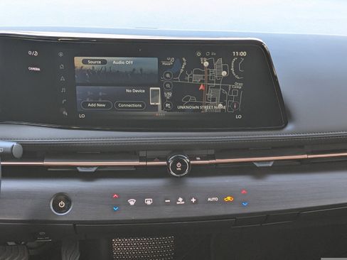 Certified 2023 Nissan Ariya FWD image 17