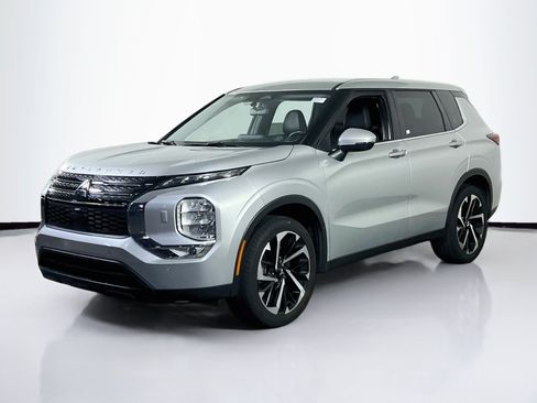 Used 2024 Mitsubishi Outlander SE AWD/4WD image 1