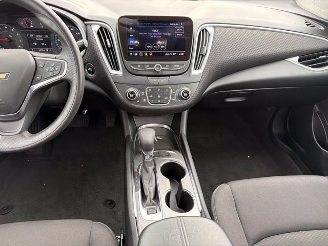 Used 2024 Chevrolet Malibu LT FWD image 17