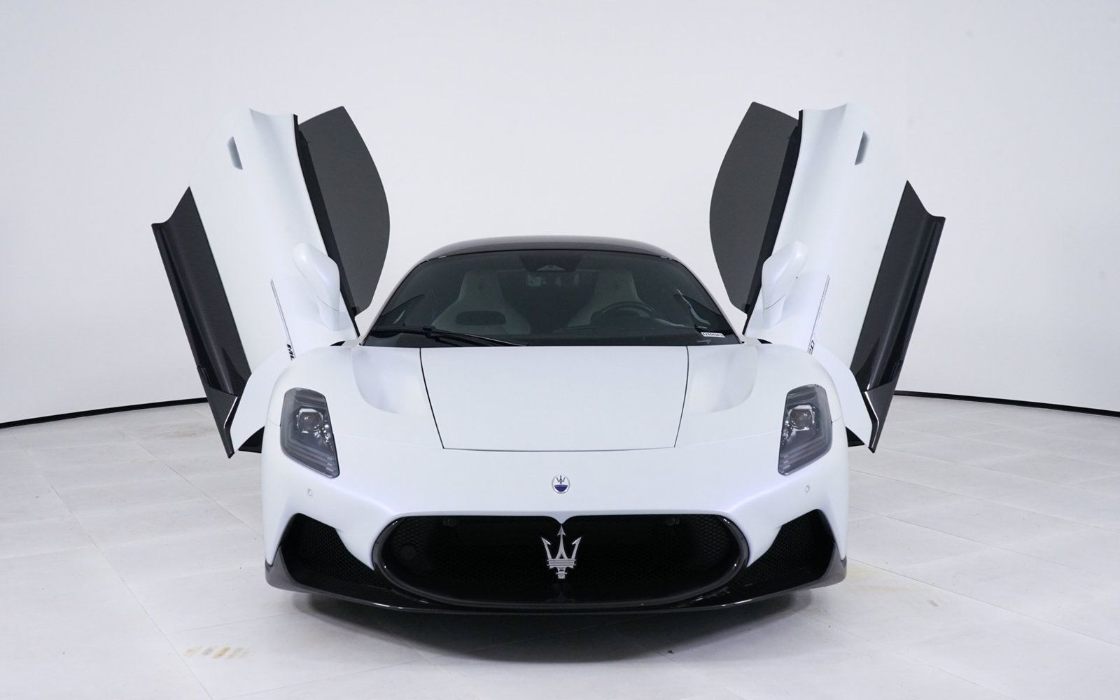 Used 2023 Maserati MC20 Coupe RWD image 46