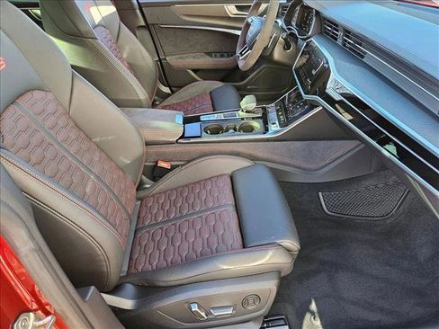 Used 2025 Audi RS 7 Performance image 18