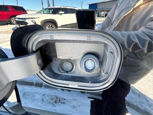 Used 2022 Chevrolet Silverado 1500 Custom image 26