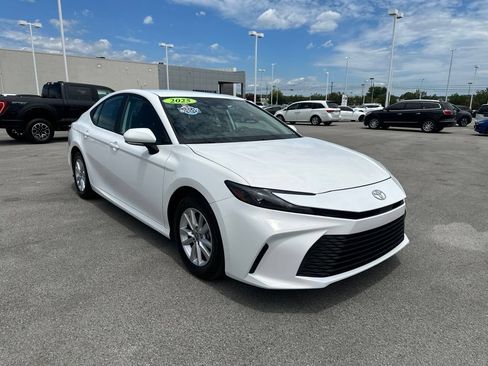 Certified 2025 Toyota Camry LE FWD image 1