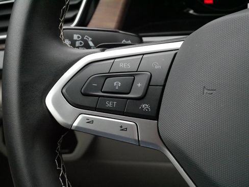 Certified 2025 Volkswagen Atlas SE w/ Panoramic Sunroof Package image 27