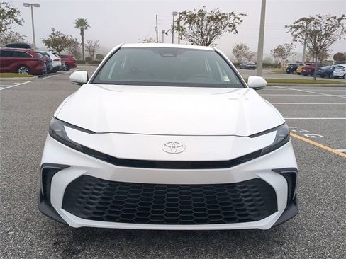 Certified 2025 Toyota Camry LE image 9