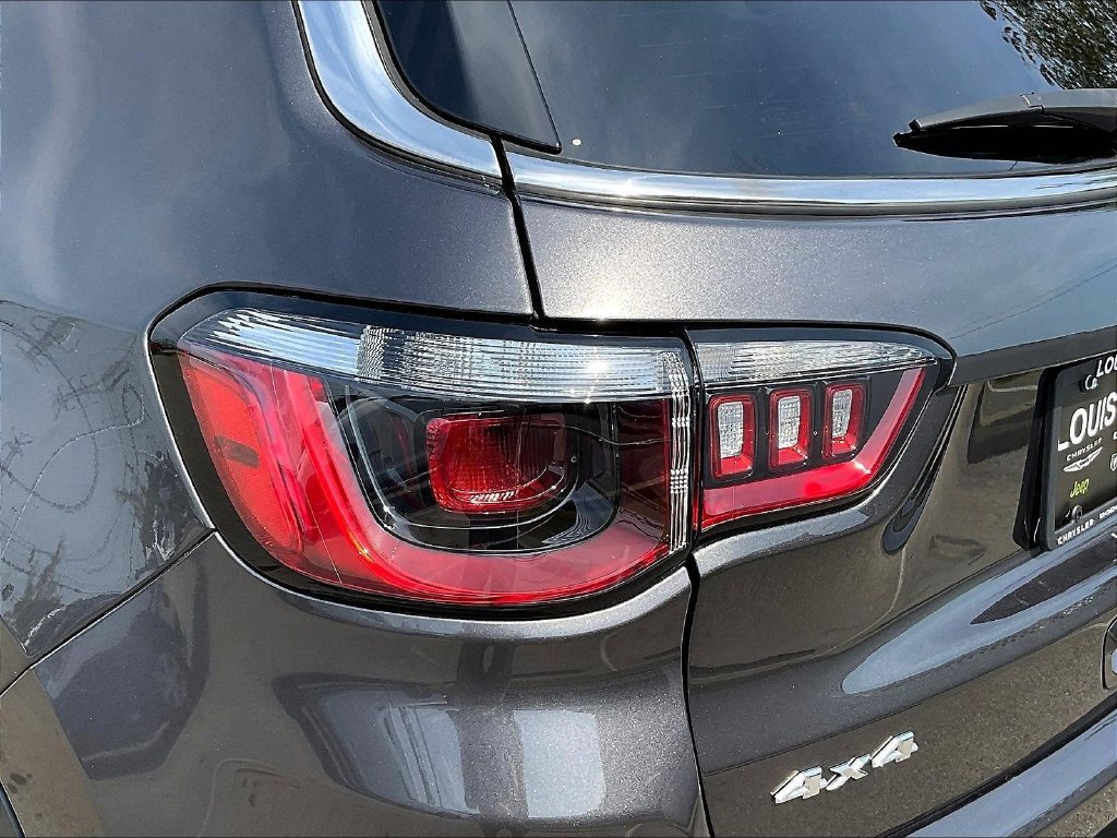 Used 2022 Jeep Compass Latitude w/ Convenience Group AWD/4WD image 25