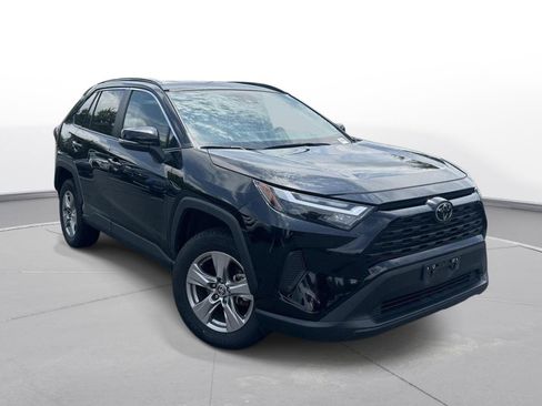 Certified 2025 Toyota RAV4 XLE AWD/4WD image 4