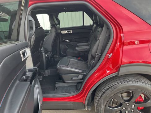 Used 2023 Ford Explorer ST w/ Equipment Group 401A AWD/4WD image 12