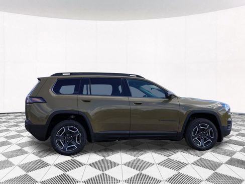 New 2026 Jeep Cherokee Laredo AWD/4WD image 11