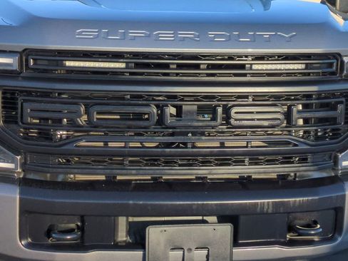 Used 2021 Ford F250 Lariat image 12