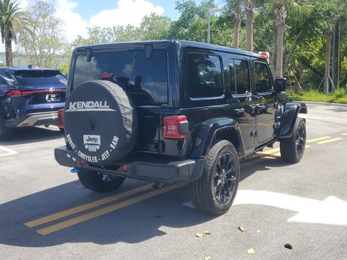 Used 2024 Jeep Wrangler Sahara w/ Safety Group image 7
