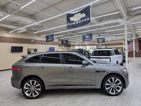 Used 2018 Jaguar F-PACE R-Sport AWD/4WD image 5
