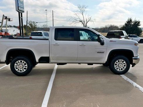 New 2026 Chevrolet Silverado 2500 LT w/ Texas Edition image 6