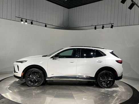 Used 2025 Buick Envision Sport Touring image 14