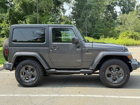 Used 2017 Jeep Wrangler Sport AWD/4WD image 4