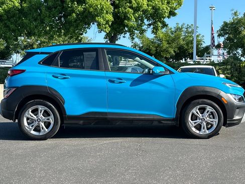 Used 2023 Hyundai Kona SEL AWD/4WD image 3