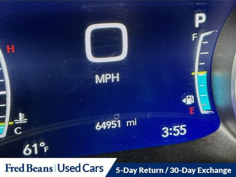 Used 2023 Chrysler Pacifica Limited FWD image 17