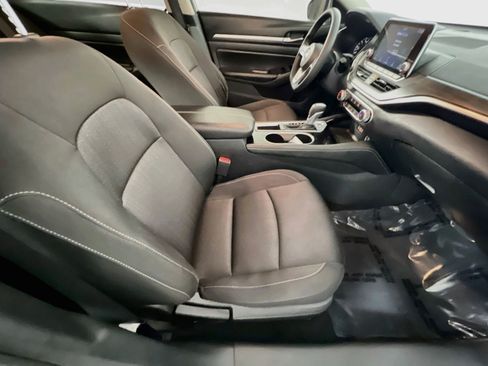 Used 2023 Nissan Altima 2.5 SV FWD image 31