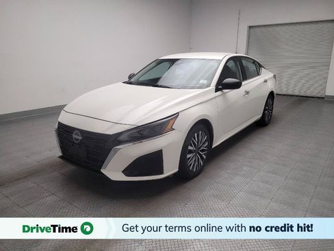 Used 2025 Nissan Altima 2.5 SV FWD image 1