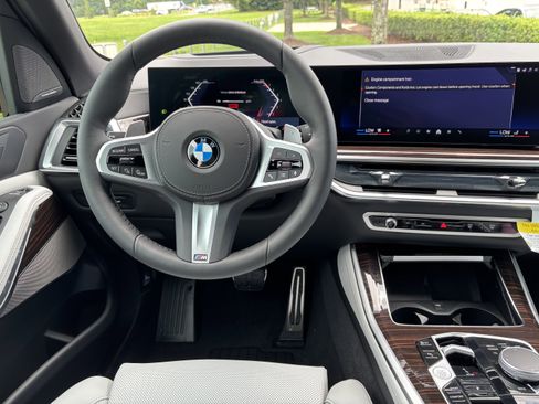 Used 2026 BMW X5 sDrive40i w/ M Sport Package image 19