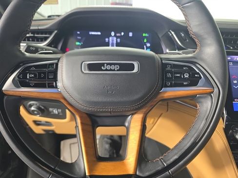 Used 2022 Jeep Grand Cherokee Summit AWD/4WD image 30